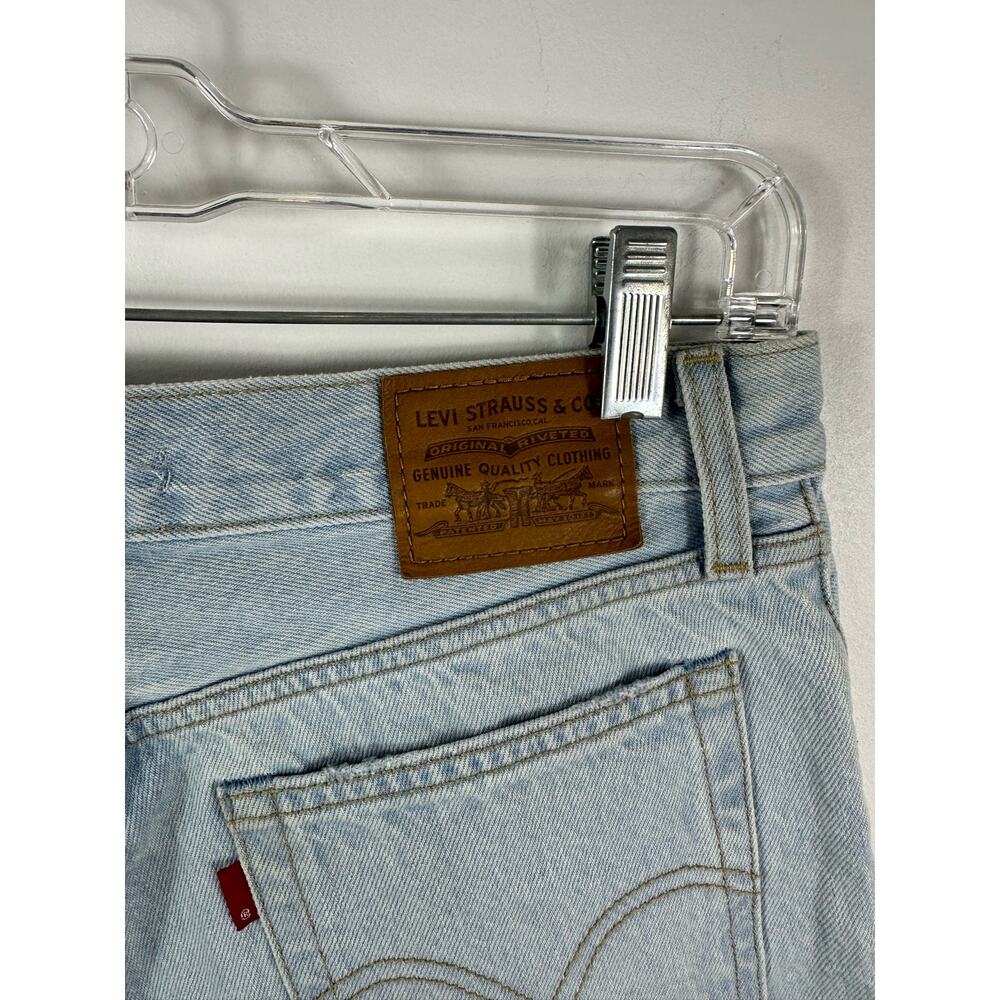 Levis' Premium Wedgie Short Button Fly Light Wash Cut Off Size 28 - Picture 11 of 11